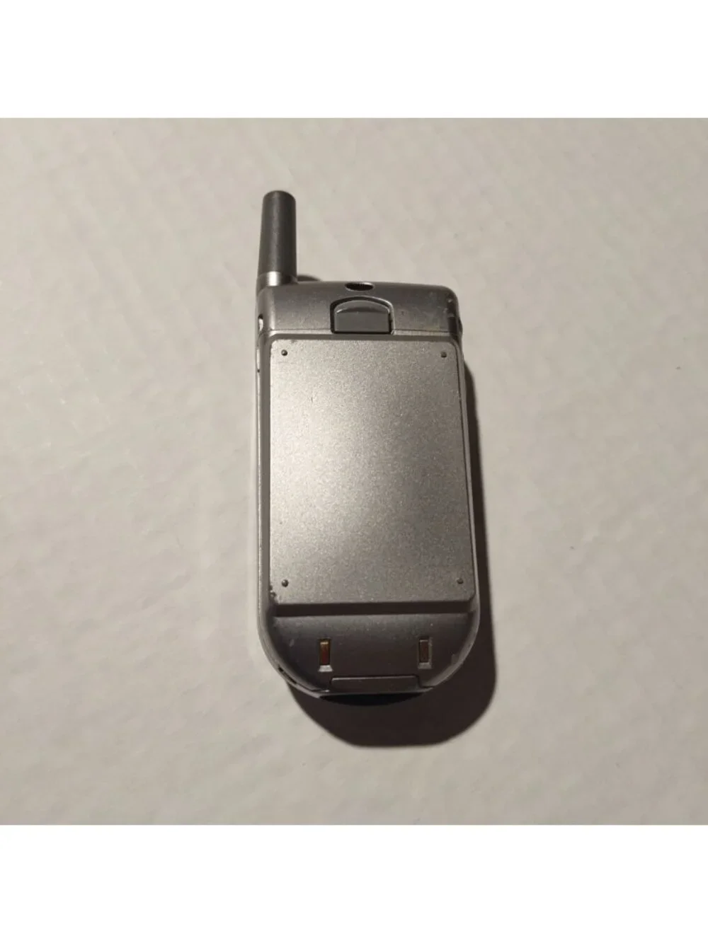 Virgin Mobile Audiovox Flip Phone Silver Retro Collectible Vintage Cell Phone**